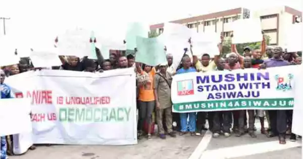 Serious Commotion as APC Members Protest and Demand Immediate Removal of APC National Legal Adviser (Photos)
